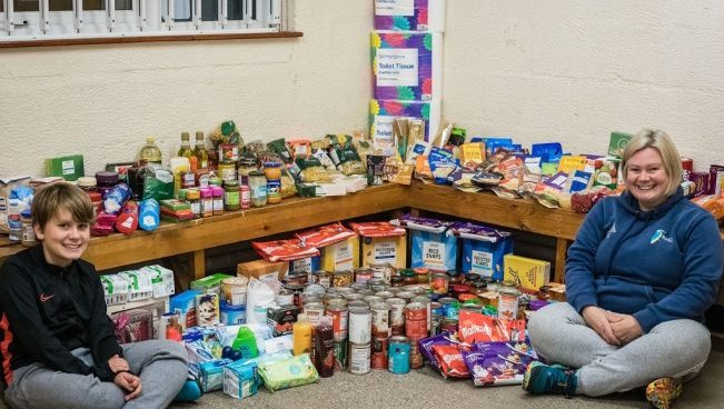 Redditch Hockey Club holds bumper food collection to feed the town’s hungry